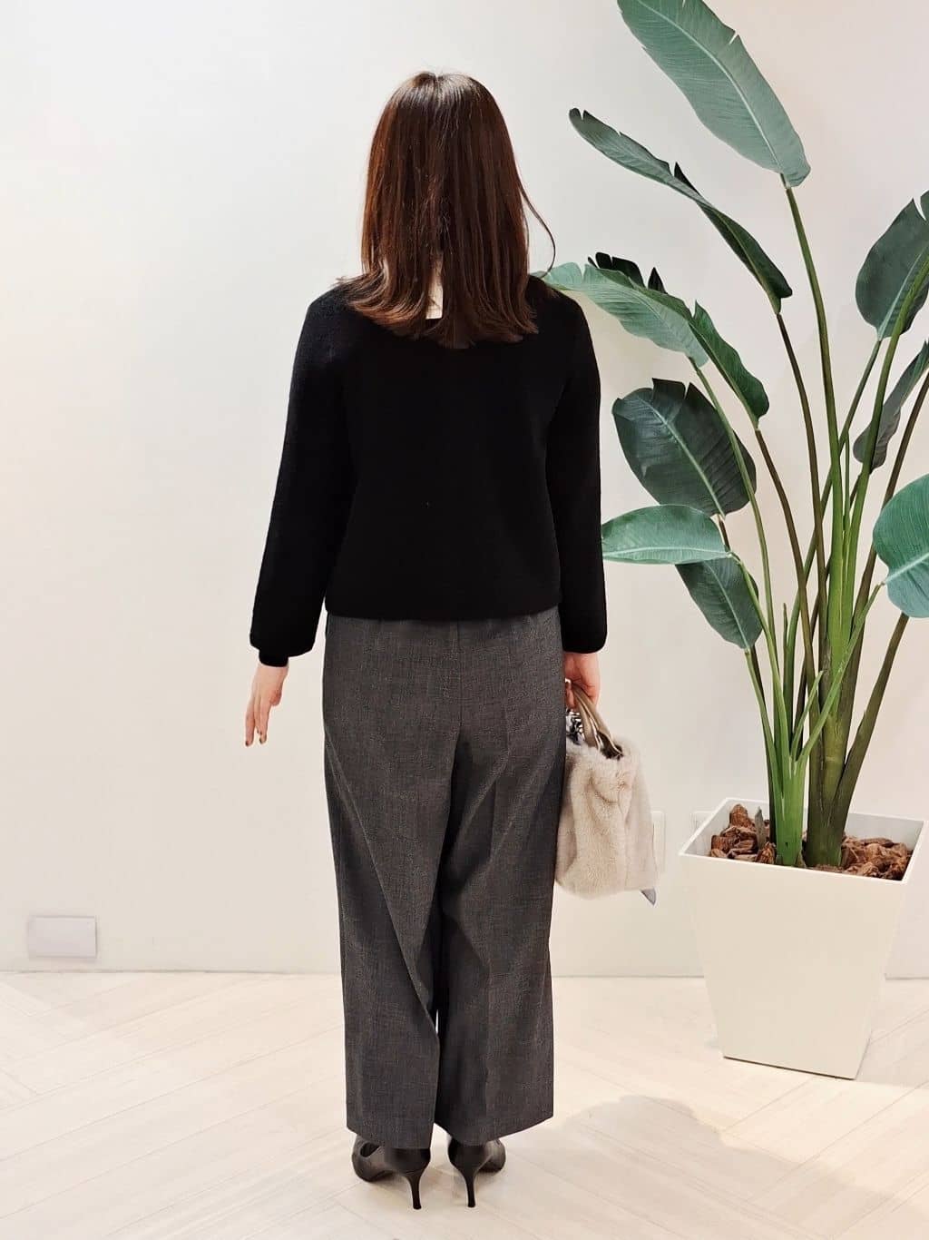 YuKaRiさんの「UNTITLED｜【ミニブークレ素材】ジャケットライクカーディガン」を使ったコーディネート