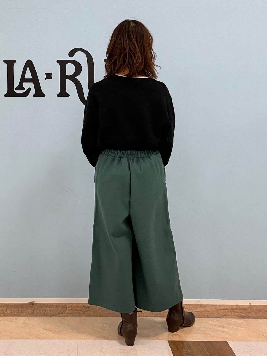 Naaatsuさんの「SHOO･LA･RUE｜【洗濯機可】美脚見え あったか圧縮ニット ガウチョパンツ」を使ったコーディネート