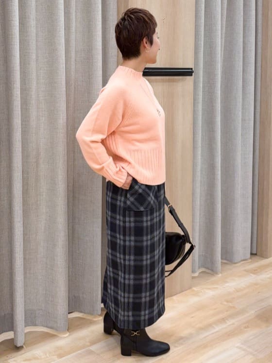 シュウコさんの「grove｜【洗える】バックリブ切替ニット」を使ったコーディネート