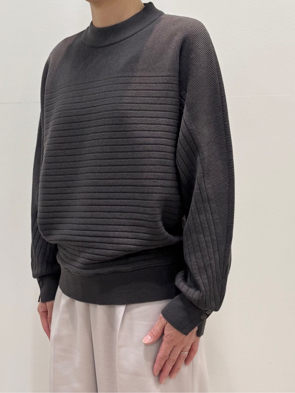 koyaさんの「Reflect｜【SS-4Lサイズ／衿が顔に当たらない◎】スタンドネックミドルコート」を使ったコーディネート