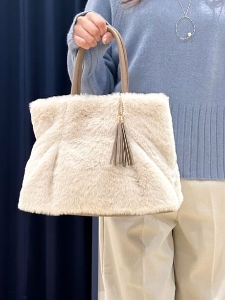 Orikaさんの「grove｜【洗える】バックリブ切替ニット」を使ったコーディネート