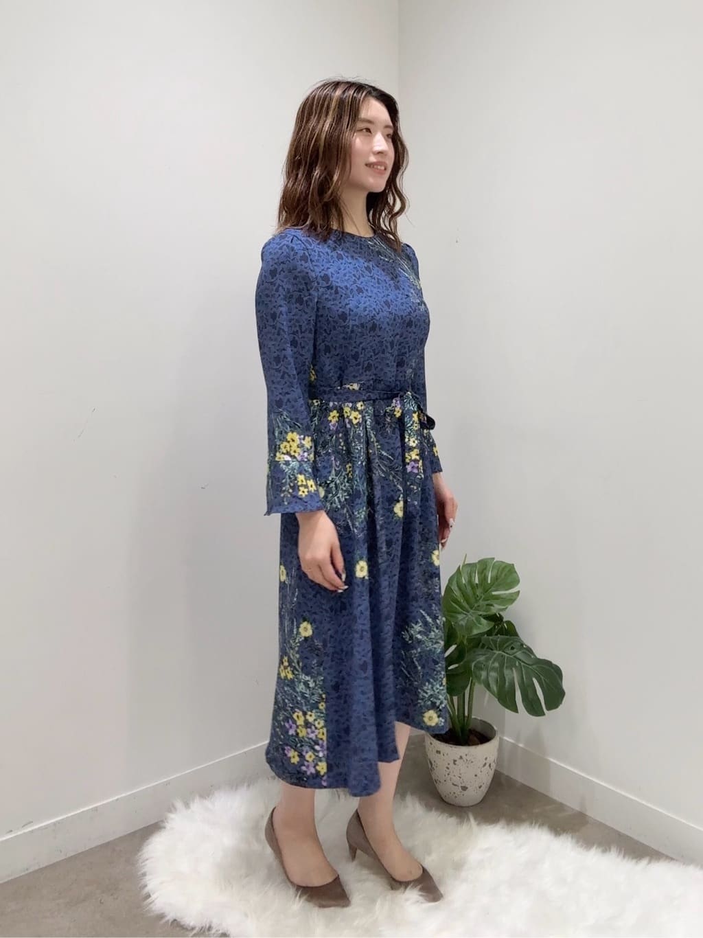 Suma Una本部スタッフさんの「SunaUna｜【co creation and yours／SS～L】レースプリント柄ワンピース」を使ったコーディネート