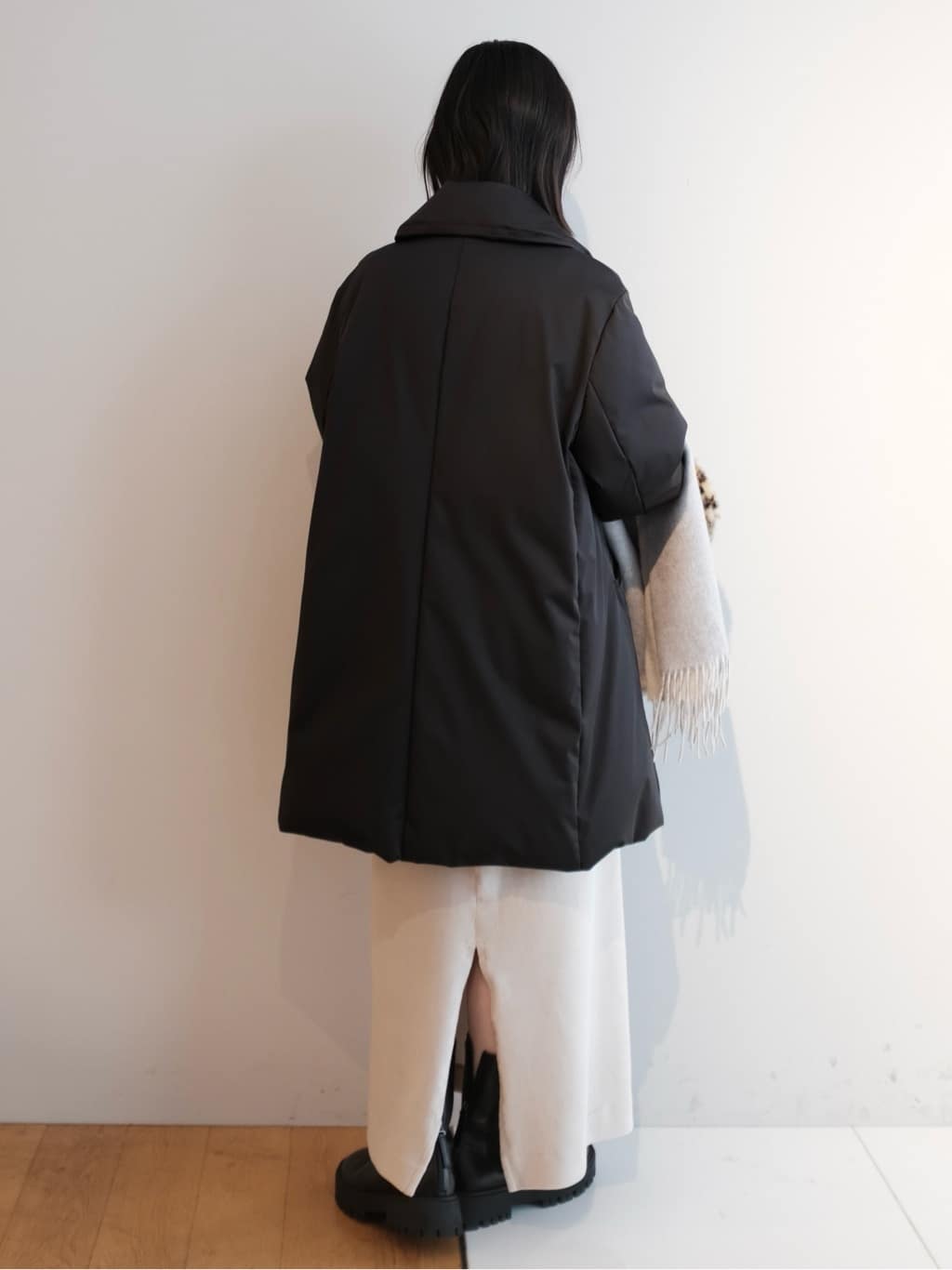 Kishimotoさんの「DRESSTERIOR｜コーデュロイジャージタイトスカート」を使ったコーディネート
