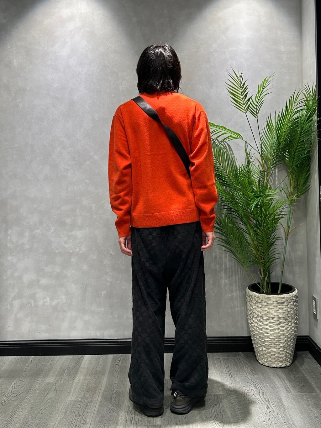 ruiさんの「TAKEO KIKUCHI｜【Air Palette Knit】ワンポイント カラーニット プルオーバー」を使ったコーディネート