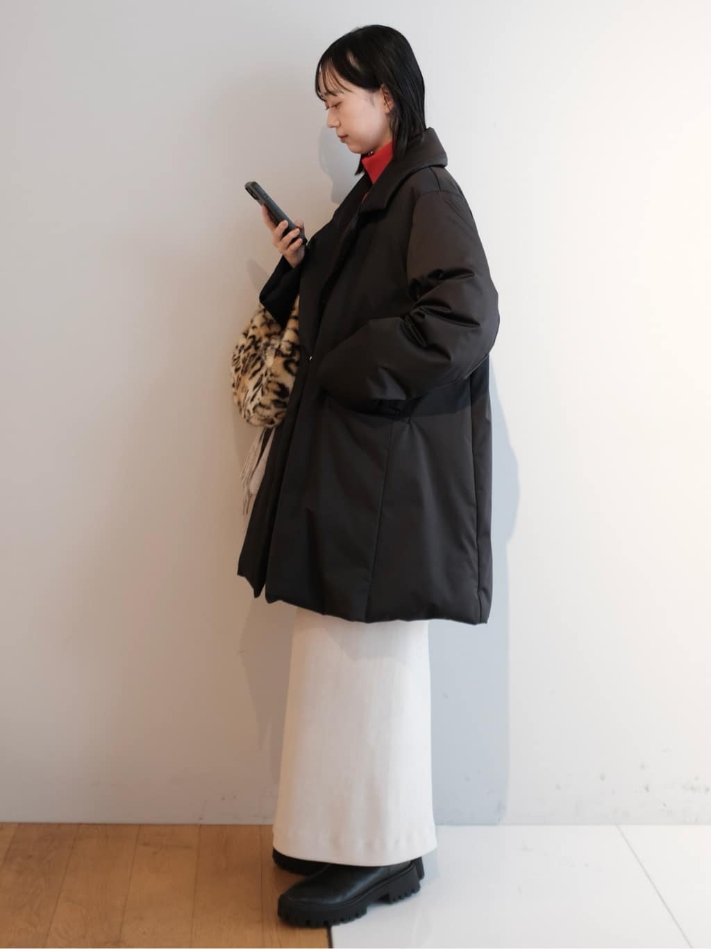 Kishimotoさんの「DRESSTERIOR｜コーデュロイジャージタイトスカート」を使ったコーディネート