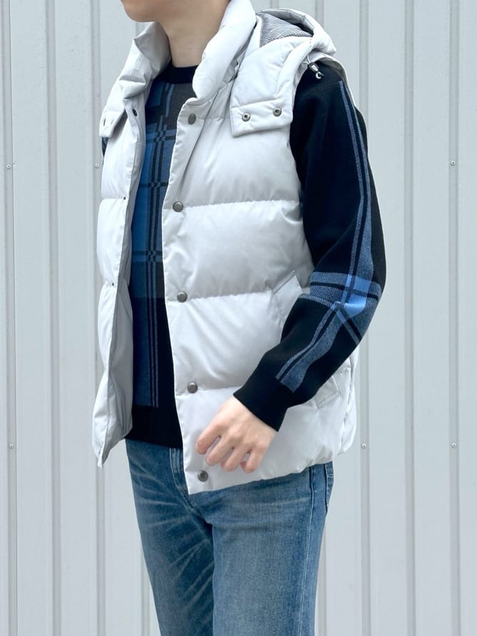 イッシーさんの「TAKEO KIKUCHI｜【袖取り外し可】デタッチャブル ダウンブルゾン」を使ったコーディネート