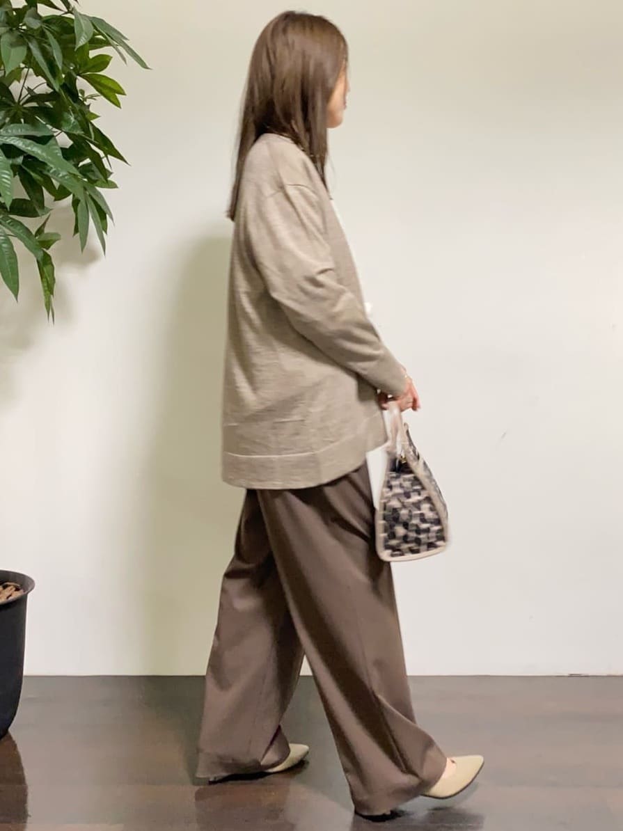 tomoさんの「UNTITLED｜【洗える/1枚で着映え】カットジャカードトップス」を使ったコーディネート