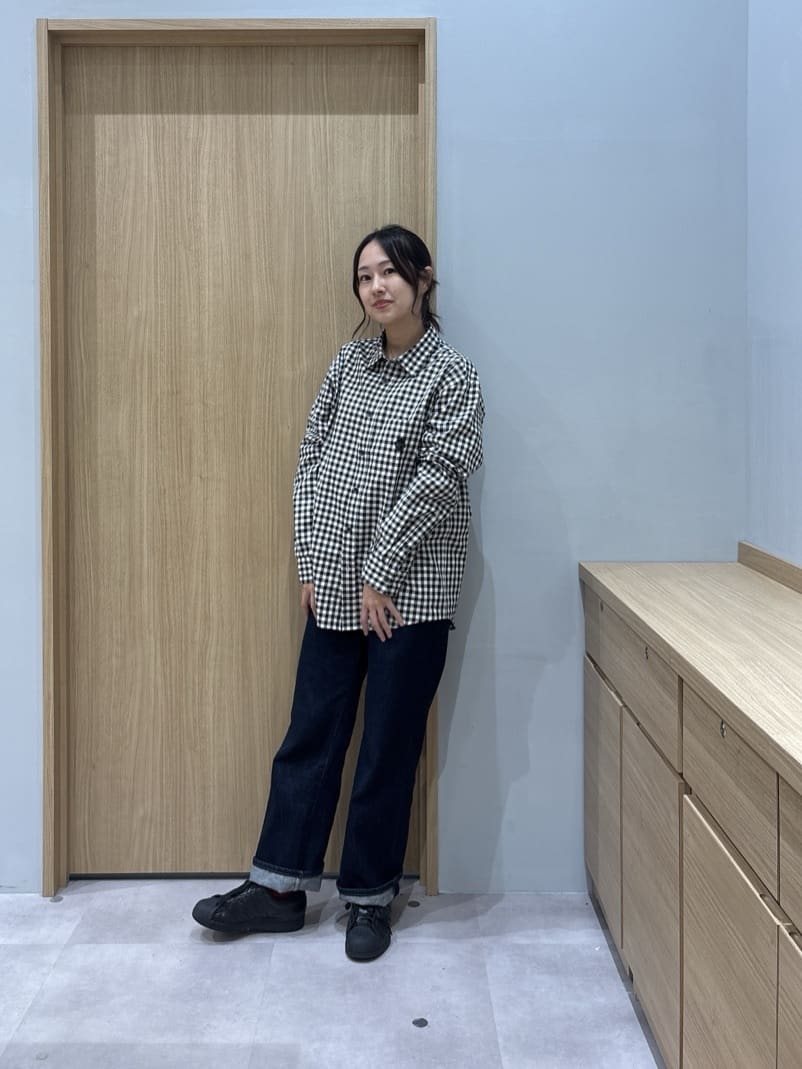 よぴさんの「TAKEO KIKUCHI｜マルチギンガムチェック シャツ」を使ったコーディネート