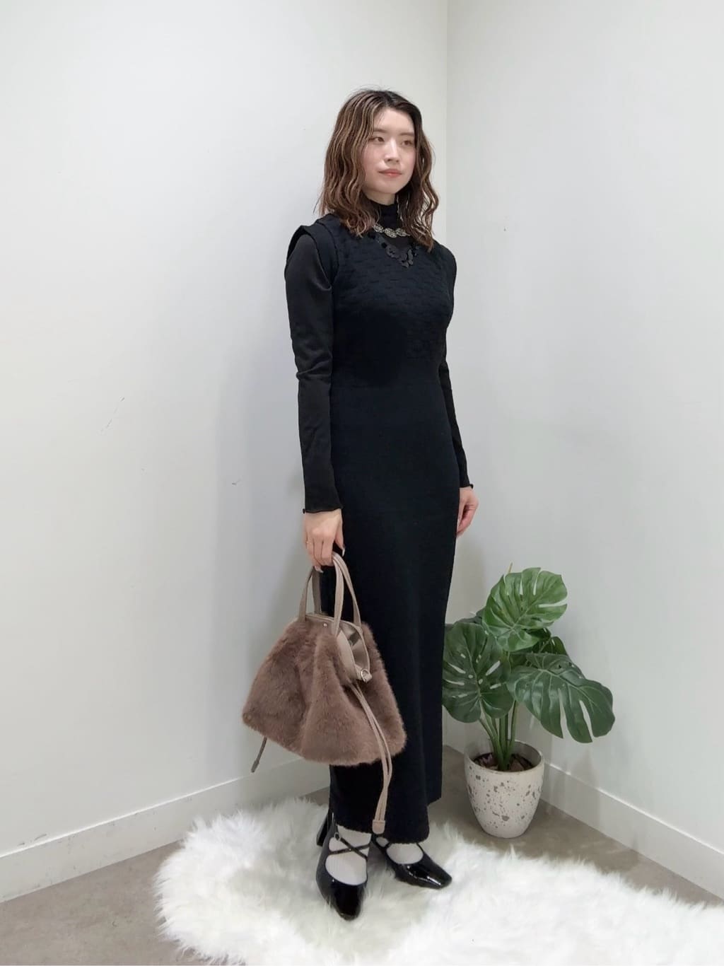 Suma Una本部スタッフさんの「SunaUna｜【COLLECTION LINE】スパンコール ニットワンピース」を使ったコーディネート