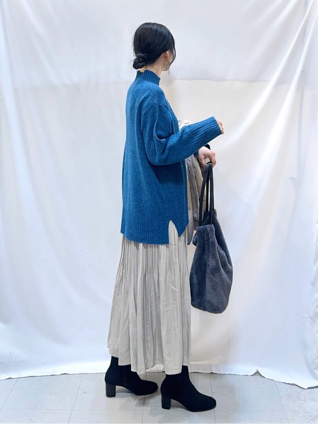 𝐇𝐢𝐫𝐨𝐦𝐢さんの「SHOO･LA･RUE｜【撥水/洗える】ショートフーディーダウン」を使ったコーディネート