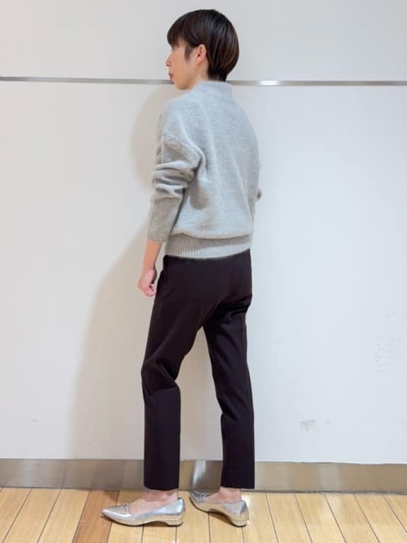 あやさんの「UNTITLED｜【大人な品格/ふわふわニット】フォックスカシミヤ コクーンニット」を使ったコーディネート