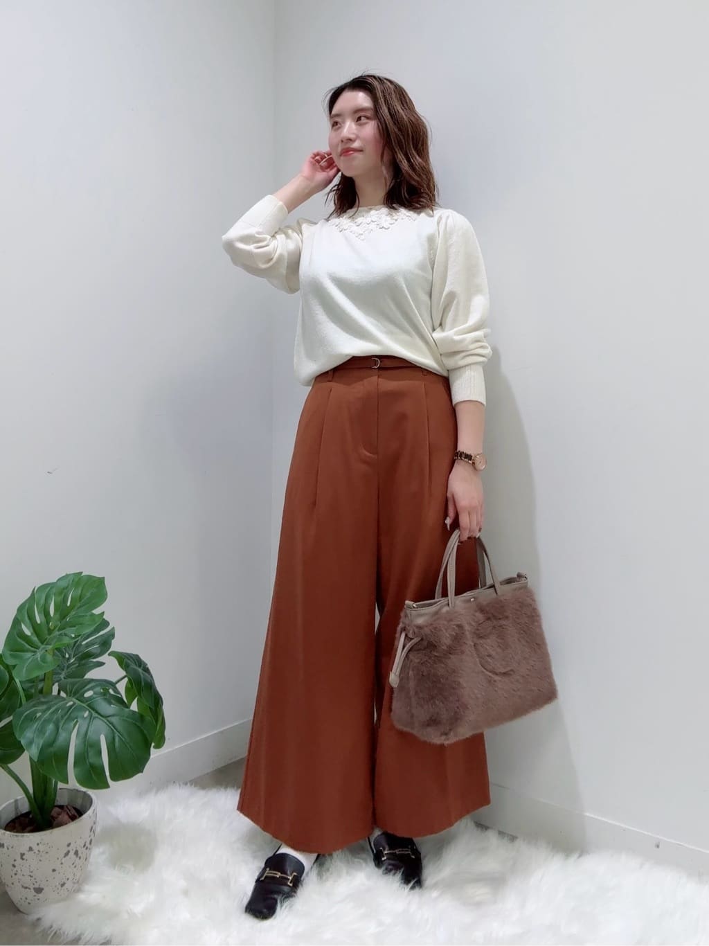 Suma Una本部スタッフさんの「SunaUna｜【上品/華やか】クラフトニット」を使ったコーディネート