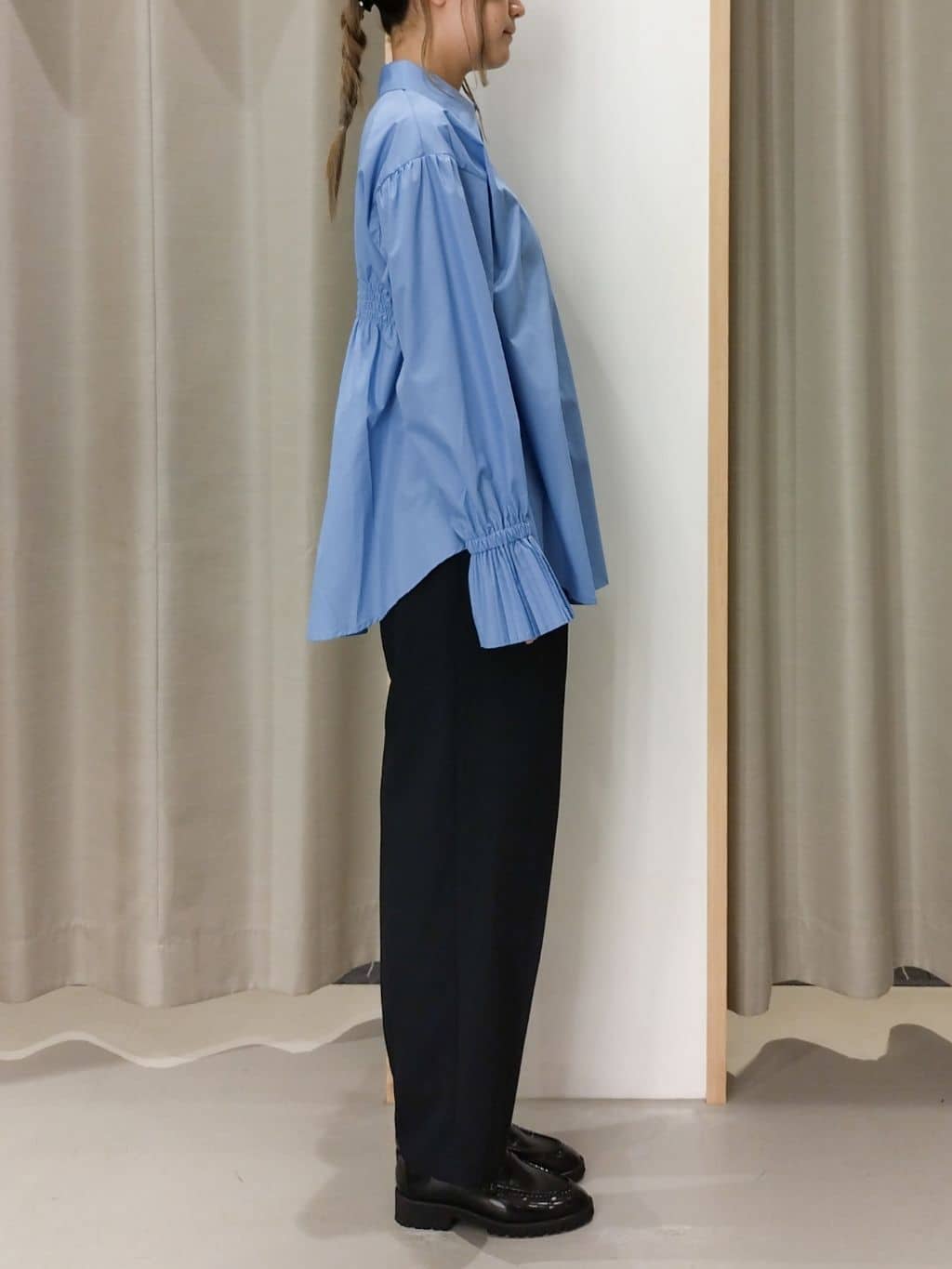 ミリさんの「THE SHOP TK｜ベルト付バレルパンツ【セットアップ可】/CAVIANシリーズ」を使ったコーディネート