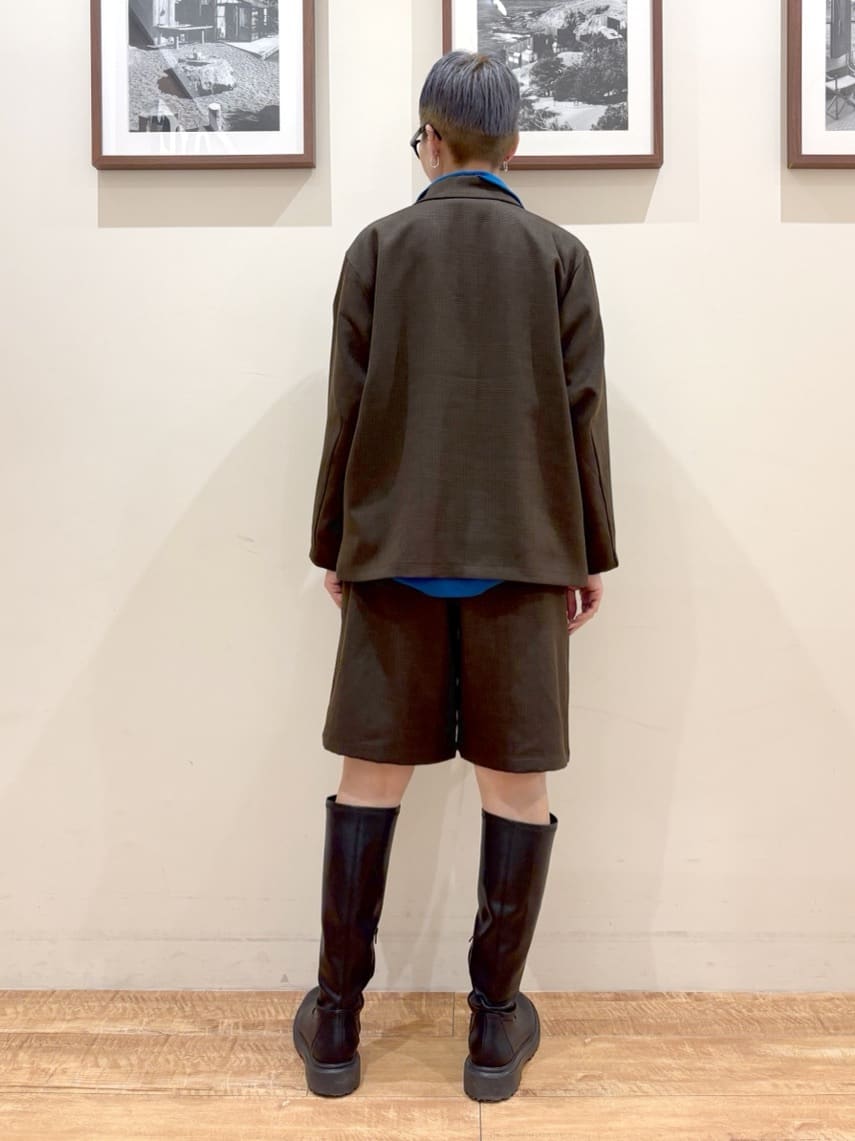 Ayumiさんの「SHOO･LA･RUE｜【セットアップ可】チェック柄 ダブルブレストテーラードゆるジャケット」を使ったコーディネート