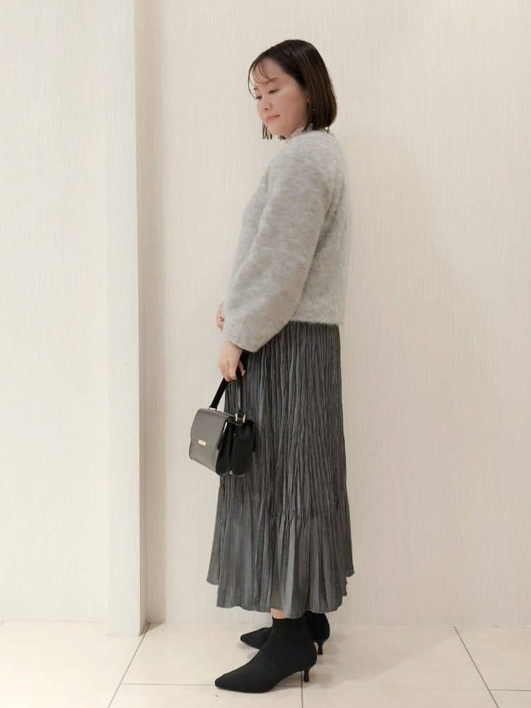 naokoさんの「UNTITLED｜【ジャケット風/メタルボタン】アルパカ混シャギーカーディガン」を使ったコーディネート
