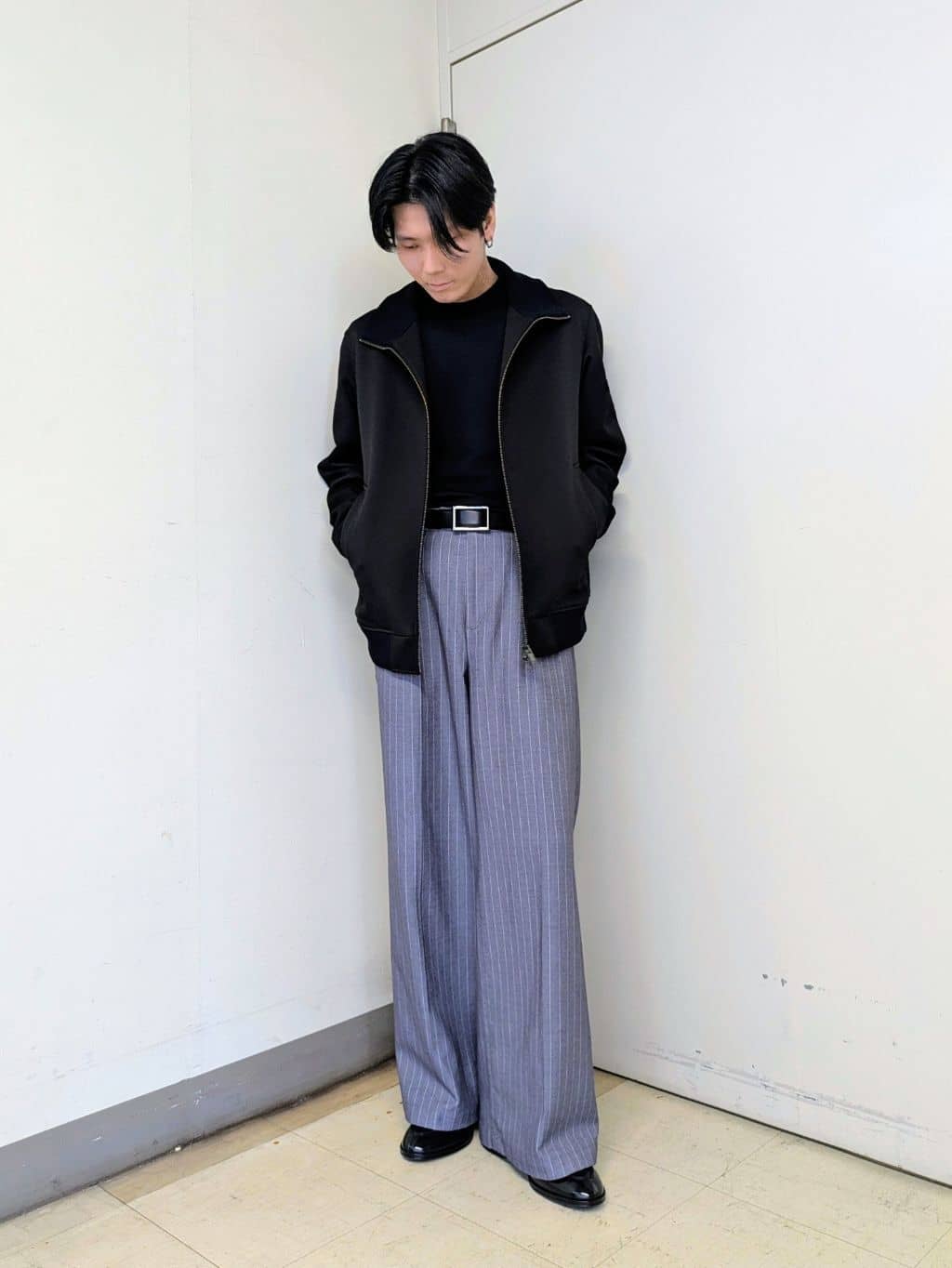 ryoさんの「TAKEO KIKUCHI｜【JUST ONE LAYER】ダウンファブリック ジップアップ リブ ブルゾン」を使ったコーディネート