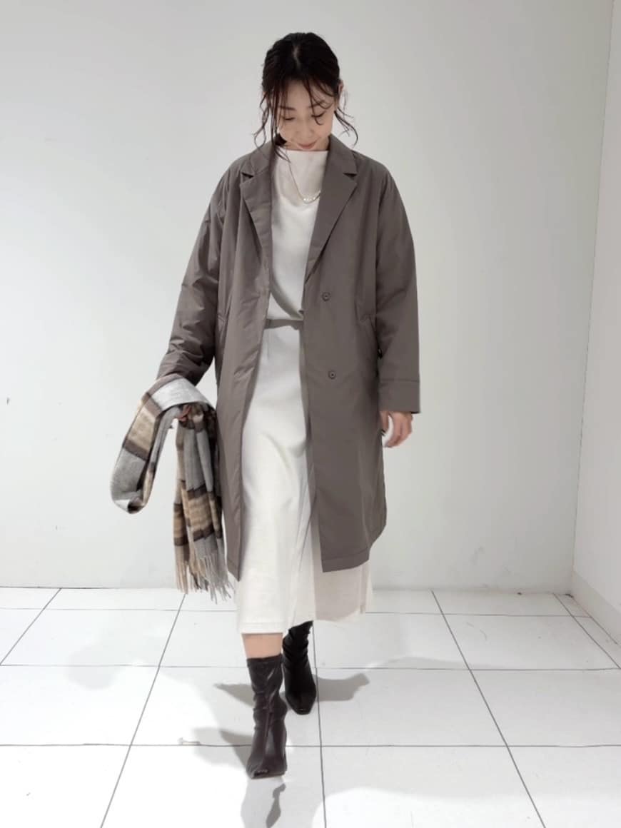 shioriさんの「INDIVI｜【超軽量／蓄熱】ライトパフチェスターコート」を使ったコーディネート