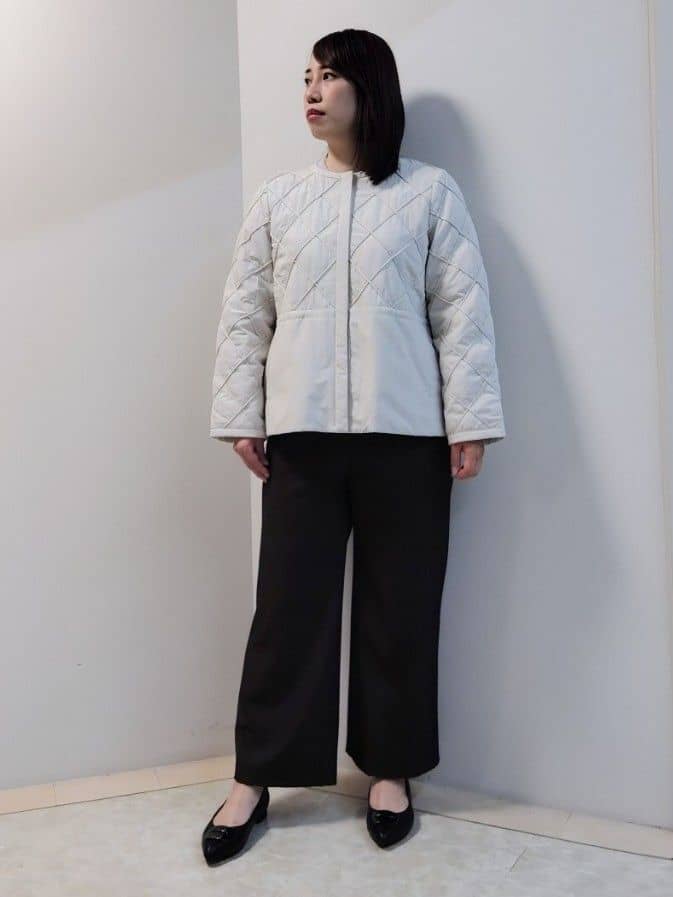エリさんの「Reflect｜【気軽な羽織に◎】中綿キルティングショートコート」を使ったコーディネート