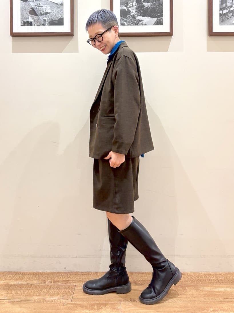 Ayumiさんの「SHOO･LA･RUE｜【セットアップ可】チェック柄 ダブルブレストテーラードゆるジャケット」を使ったコーディネート