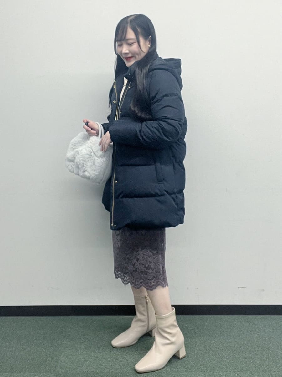 Hitomiさんの「index｜KAWADAダウンドロストミドルコート【撥水／洗濯機OK／2WAY／静電気防止裏地】《XS～3L》」を使ったコーディネート