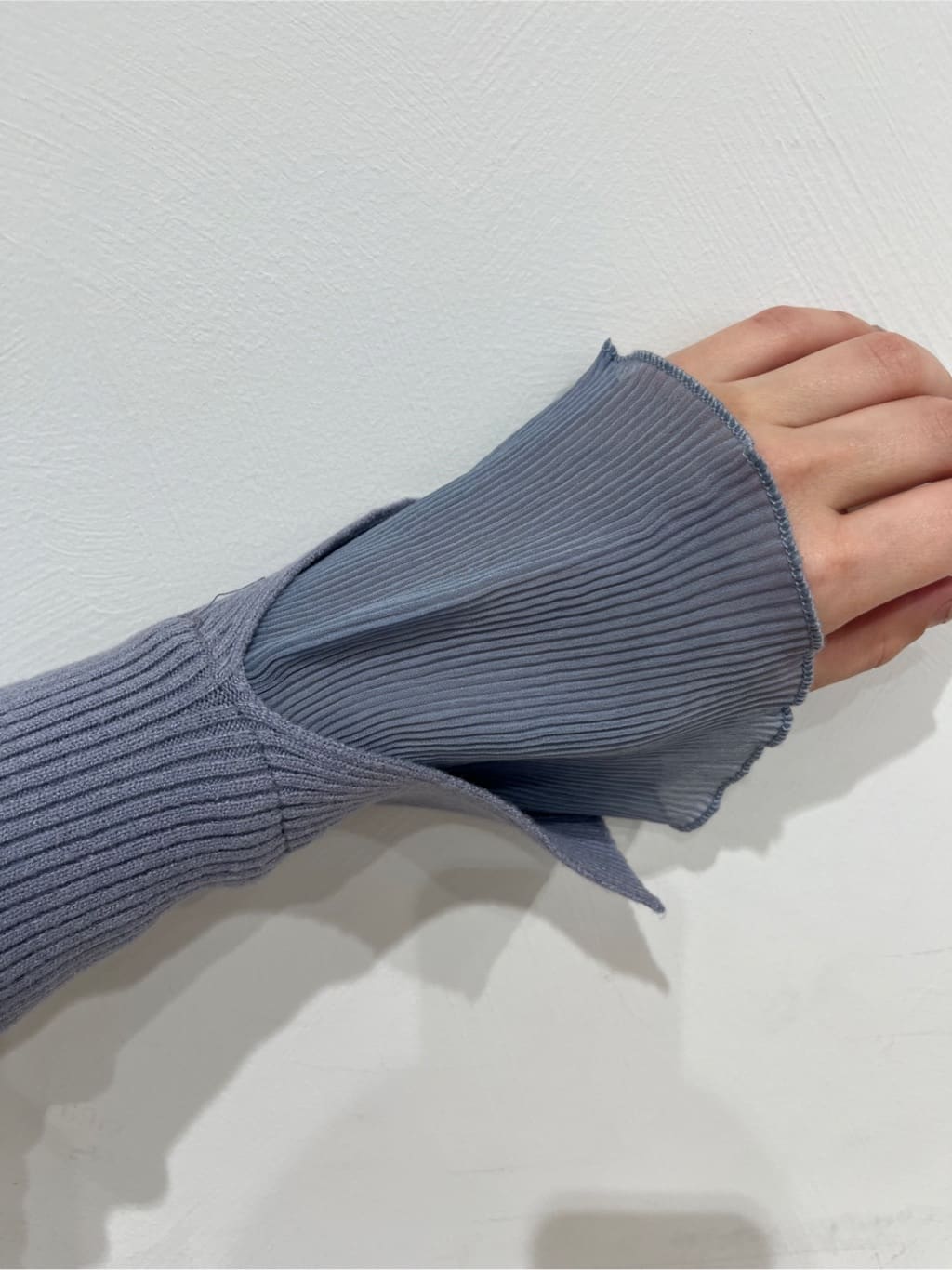 山さんさんの「grove｜【2WAY/美シルエット】着こなし自在のジャンドレワンピース」を使ったコーディネート