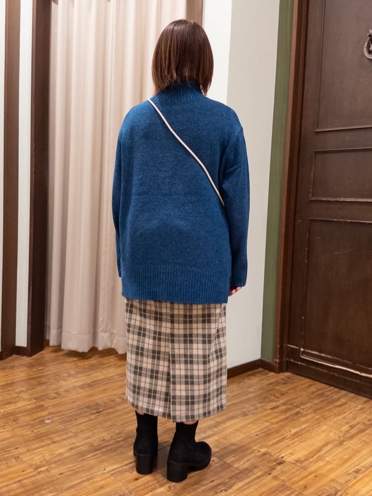 みかりん さんの「SHOO･LA･RUE｜【S-LL】ゆるシルエットな メランジタートルニット」を使ったコーディネート