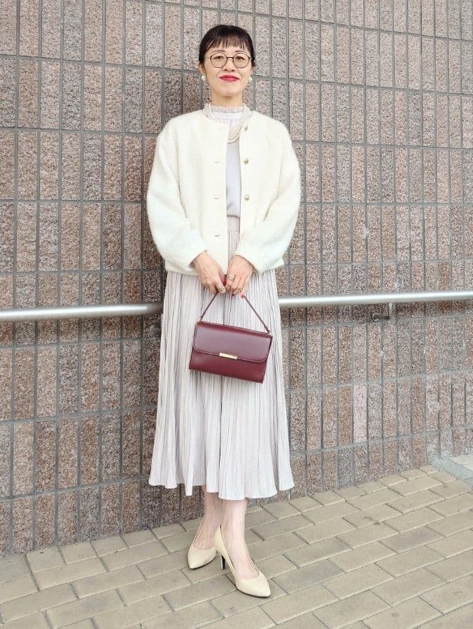 MUTSUKOさんの「UNTITLED｜【ジャケット風/メタルボタン】アルパカ混シャギーカーディガン」を使ったコーディネート