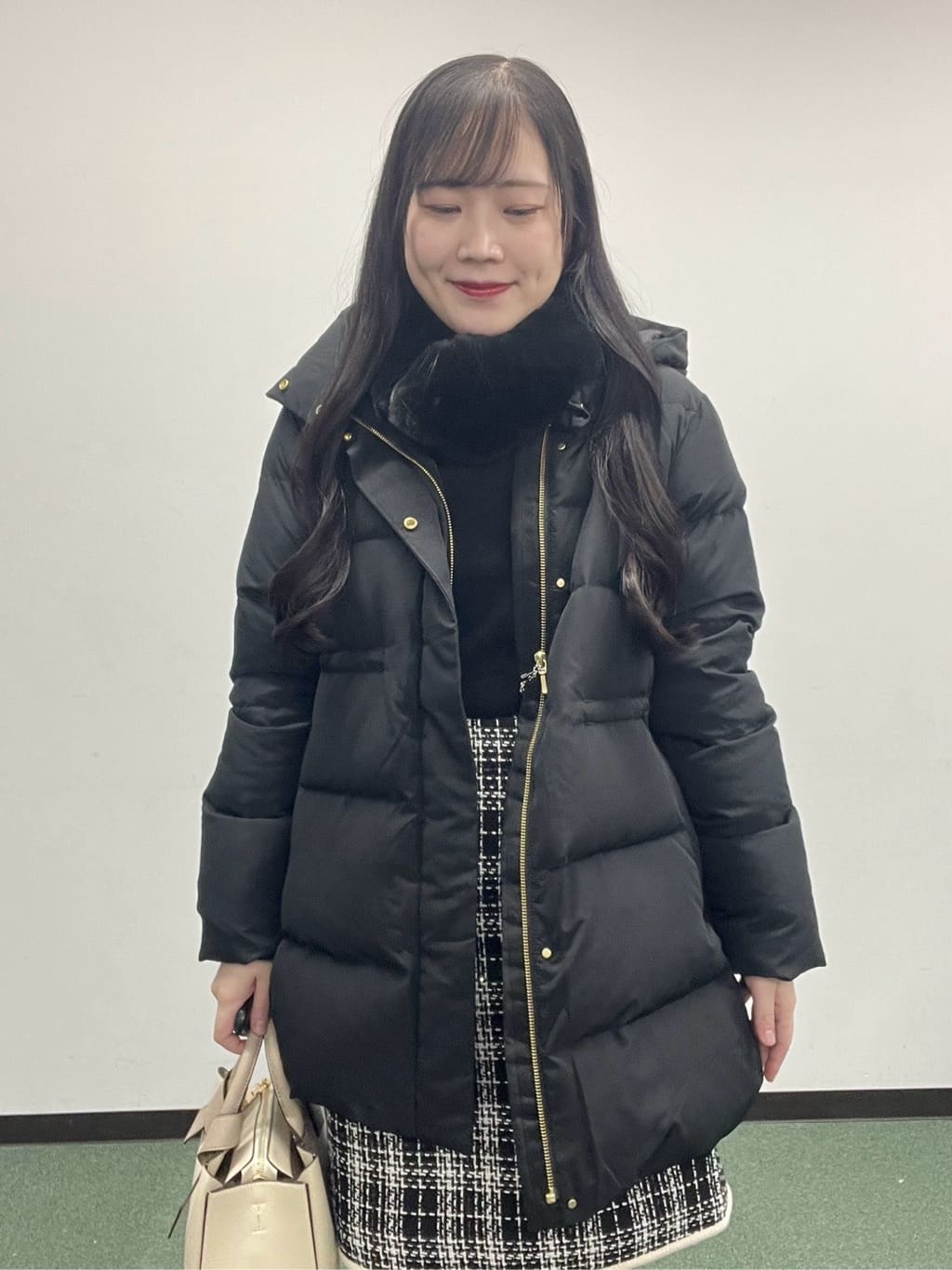Hitomiさんの「index｜KAWADAダウンドロストミドルコート【撥水／洗濯機OK／2WAY／静電気防止裏地】《XS～3L》」を使ったコーディネート