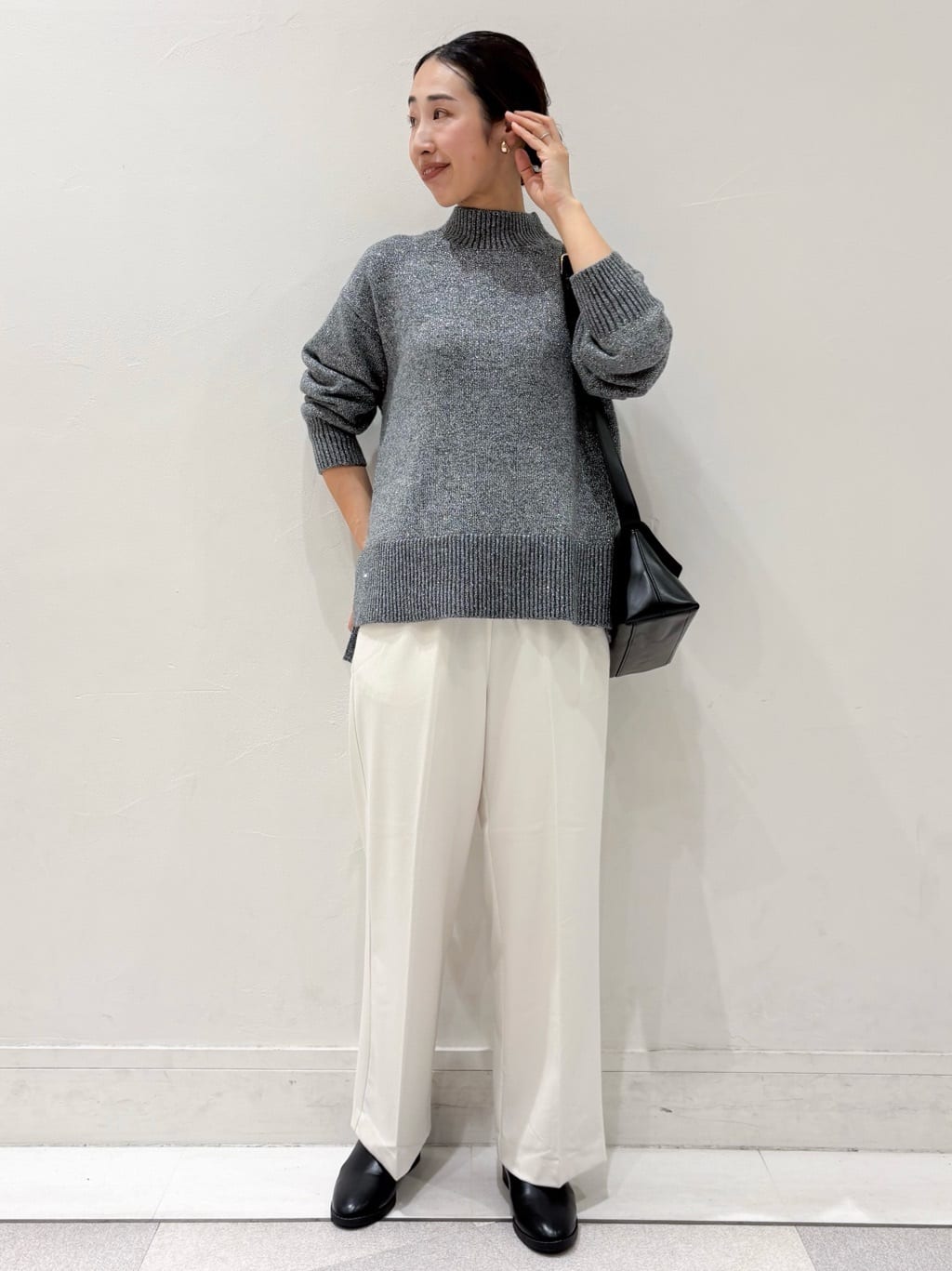 ちえさんの「OPAQUE.CLIP｜ウォームタッチ イージーワイドパンツ【洗濯機洗OK／ストレッチ】≪SS～LL≫」を使ったコーディネート