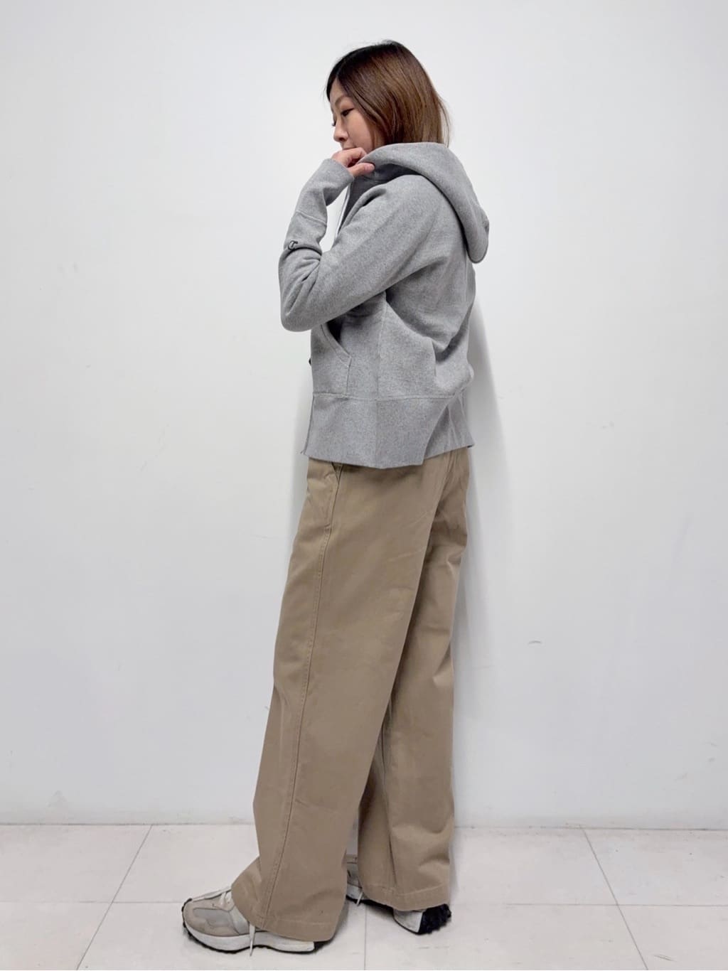 Nishijimaさんの「DRESSTERIOR｜デキシー吊裏毛ジップアップパーカ」を使ったコーディネート