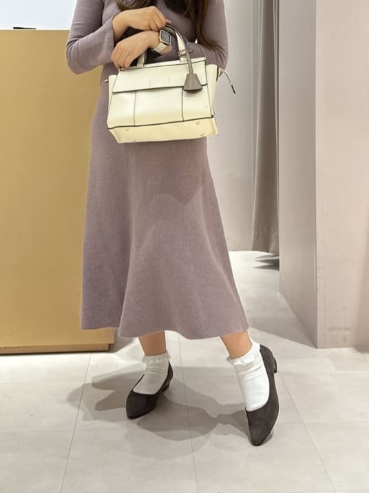 neinaさんの「ESPERANZA｜《定番》晴雨兼用クッションフラットパンプス」を使ったコーディネート