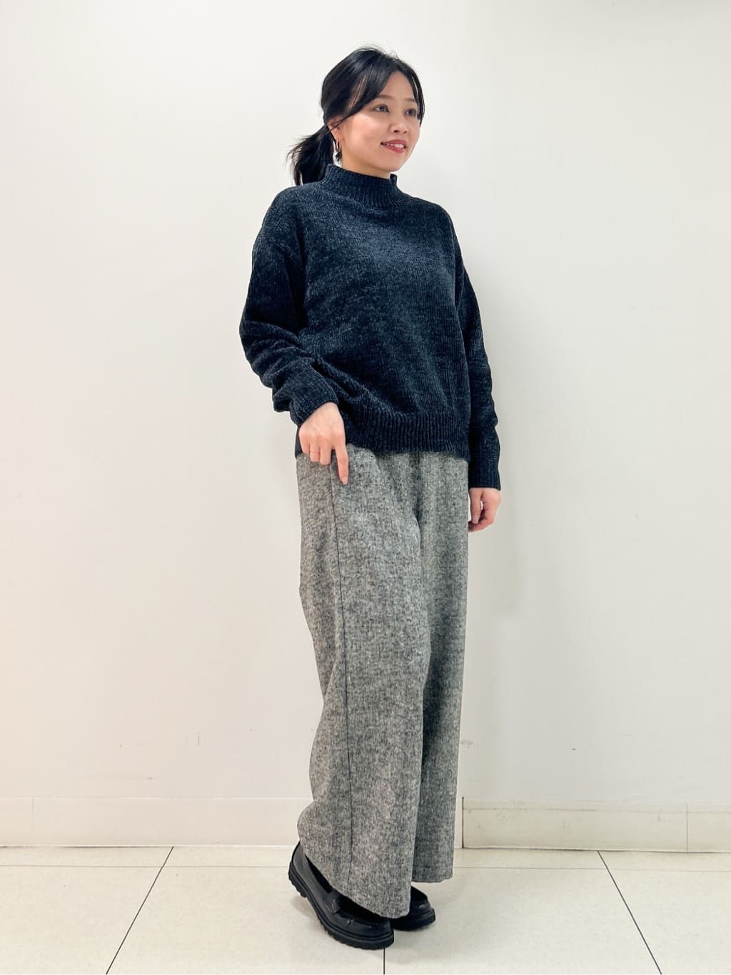 Kaiさんの「Dessin｜【洗える】ハイネックベロアモールニット」を使ったコーディネート