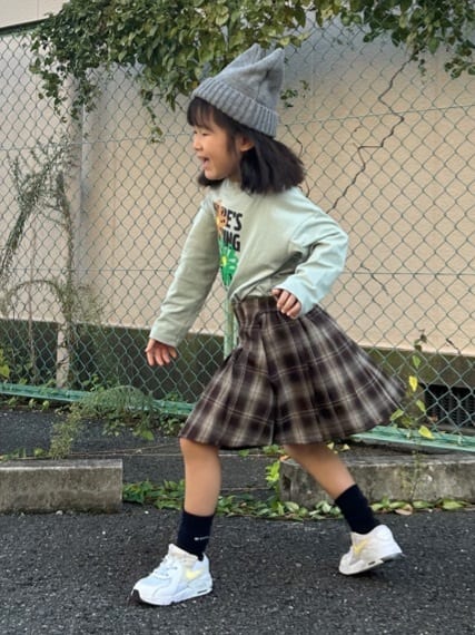 ga_riさんの「THE SHOP TK｜【110－160／6色展開】コットン長袖Ｔシャツ/洗濯機OK」を使ったコーディネート