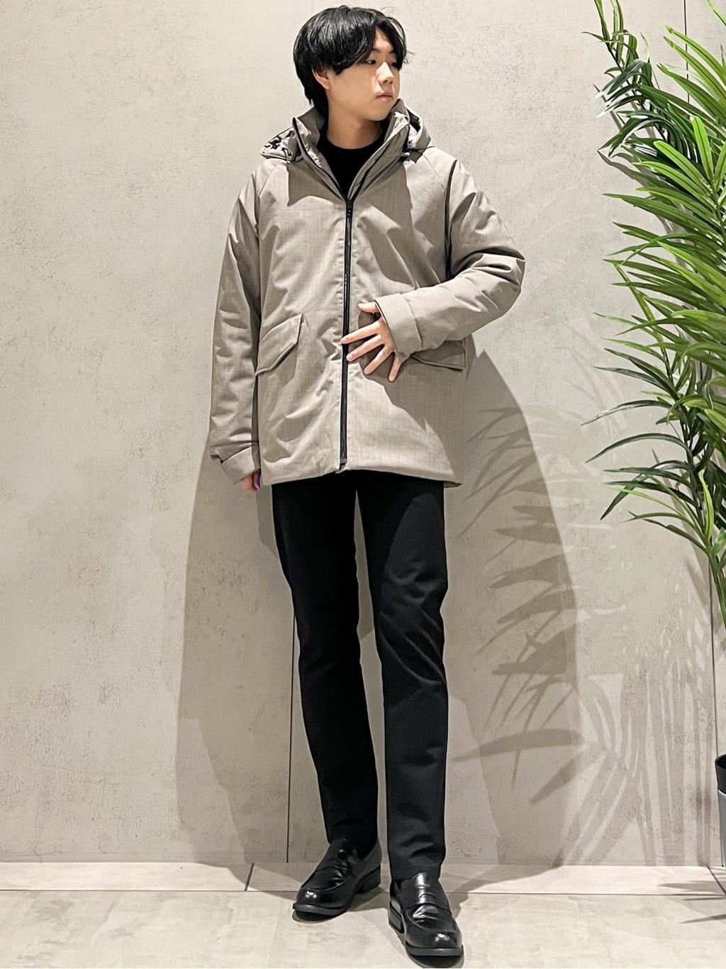 SHI-MAさんの「THE SHOP TK｜【軽くて、暖かい】SORONA／ソロナ 中綿ブルゾン 防風/軽量/洗濯機OK/フード脱着可」を使ったコーディネート