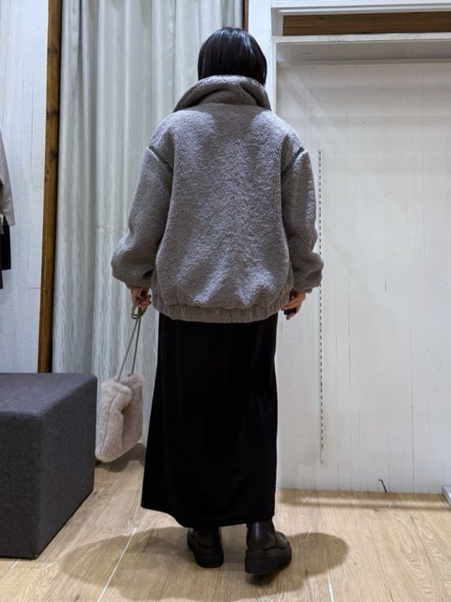 chさんの「THE SHOP TK｜マシュマロタッチ ボアボンバージャケット」を使ったコーディネート