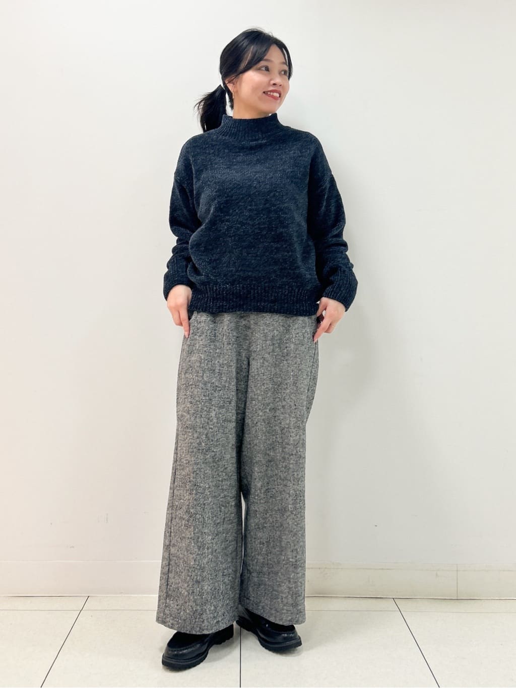Kaiさんの「Dessin｜【洗える】ハイネックベロアモールニット」を使ったコーディネート
