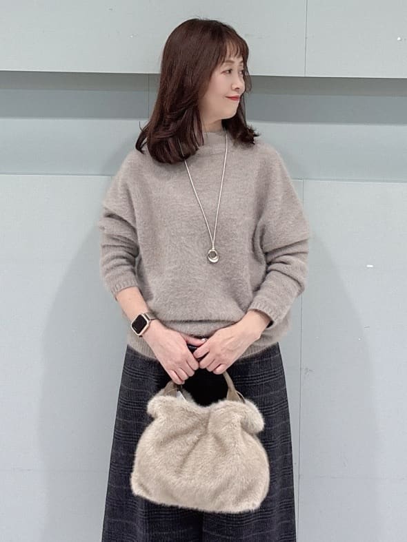 makiさんの「UNTITLED｜【大人な品格/ふわふわニット】フォックスカシミヤ コクーンニット」を使ったコーディネート