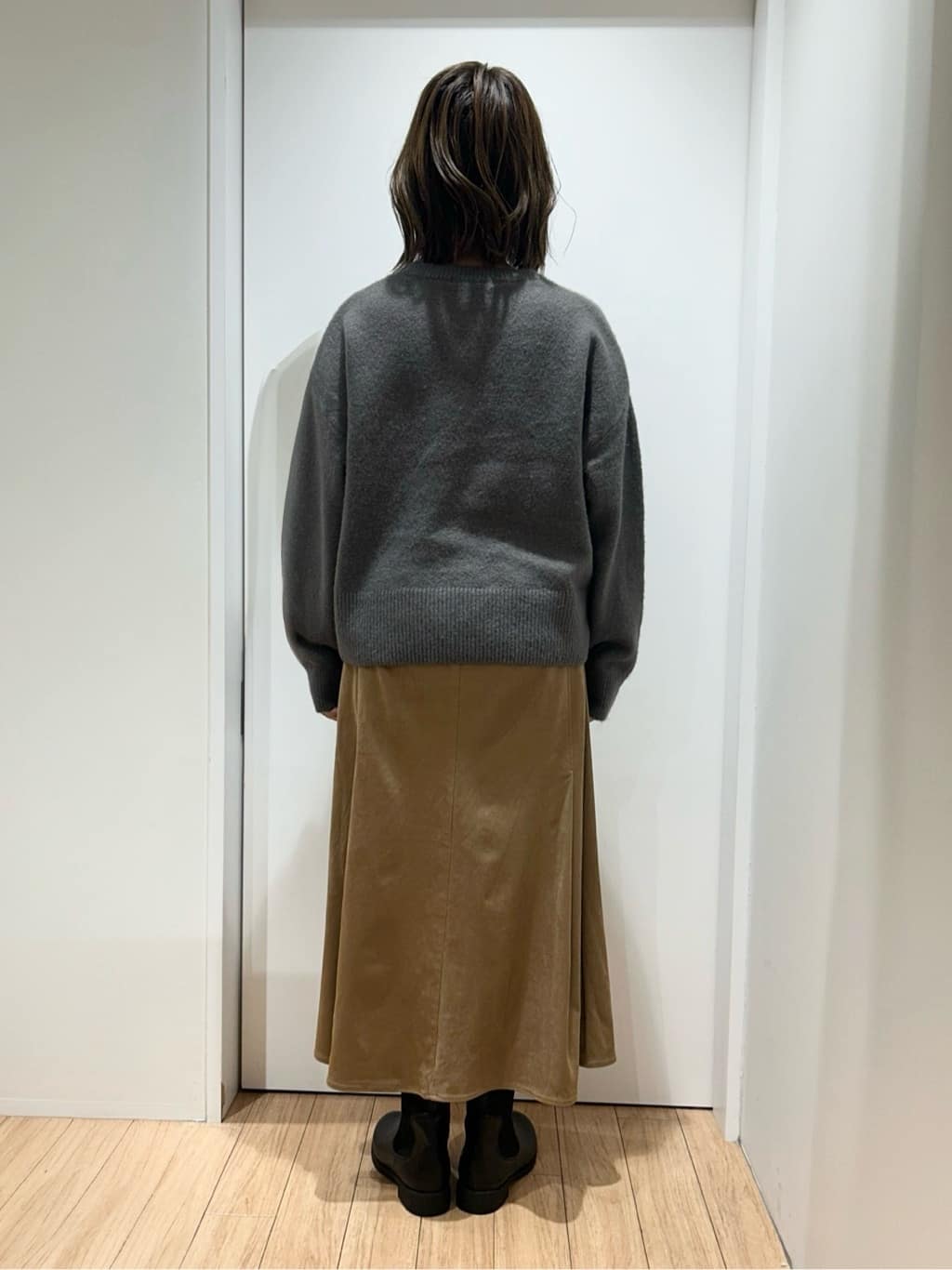 shihoさんの「grove｜【洗える】レイヤードにもおすすめ！サイド釦ニット」を使ったコーディネート