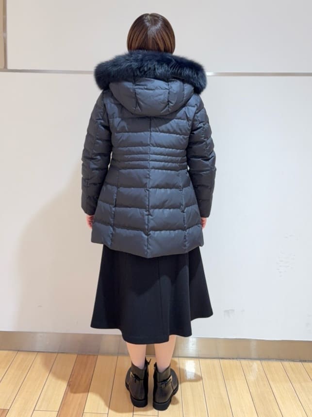 あやさんの「UNTITLED｜【はっ水機能/フード取り外し可】ミディダウンコート」を使ったコーディネート