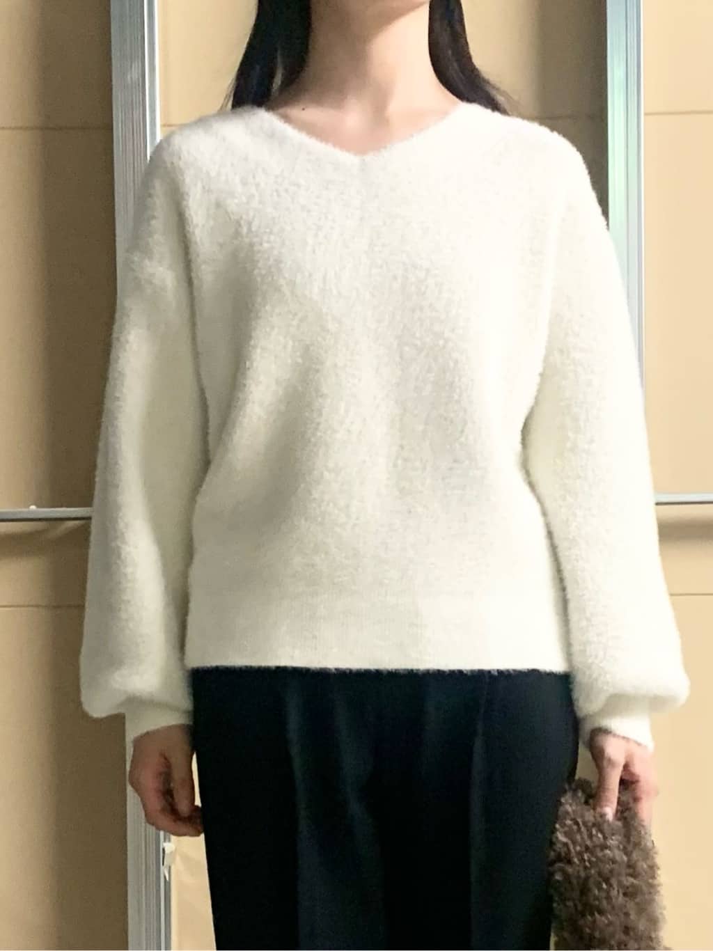 sahoさんの「THE SHOP TK｜【洗える】上品にきらめく フェザーラメニット」を使ったコーディネート