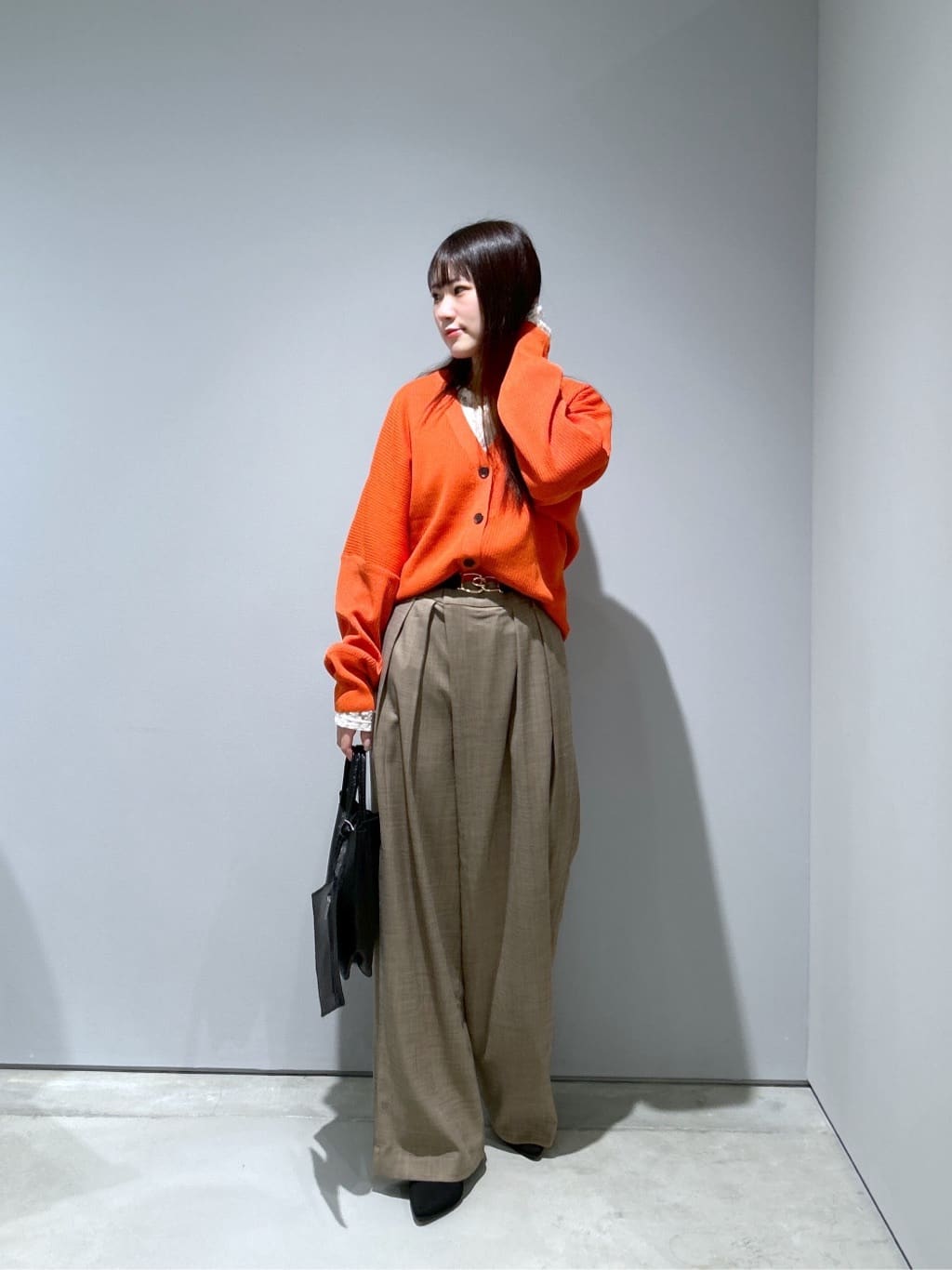 Renoさんの「INDIVI｜センタータックメランジワイドパンツ」を使ったコーディネート