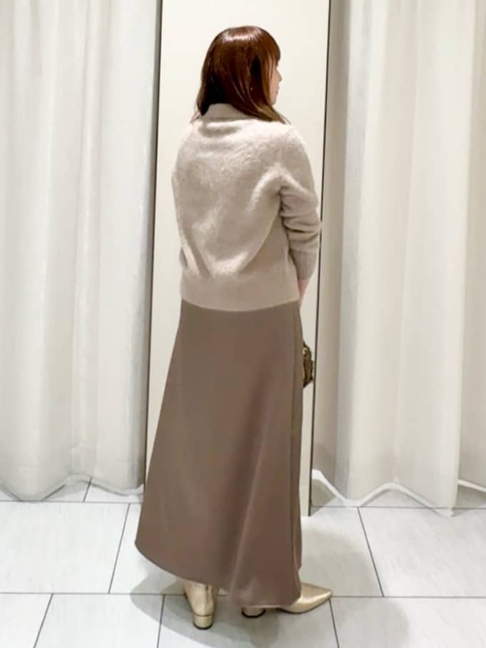 ʏᴜᴋɪᴋᴏさんの「UNTITLED｜【ふわふわニット/オンオフ使える】フォックスカシミヤ衿付きカーディガン」を使ったコーディネート