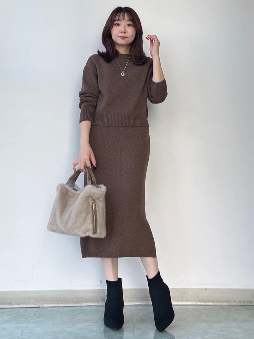 KAHOさんの「UNTITLED｜【セットアップ可/ゆったり】ウール混ラメニット」を使ったコーディネート