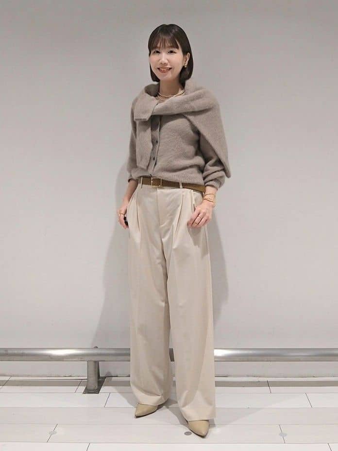 suzuさんの「UNTITLED｜【ふわふわニット/前後2WAY】フォックスカシミヤカーディガン」を使ったコーディネート