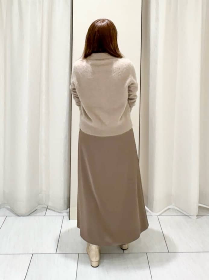 ʏᴜᴋɪᴋᴏさんの「UNTITLED｜【ふわふわニット/オンオフ使える】フォックスカシミヤ衿付きカーディガン」を使ったコーディネート