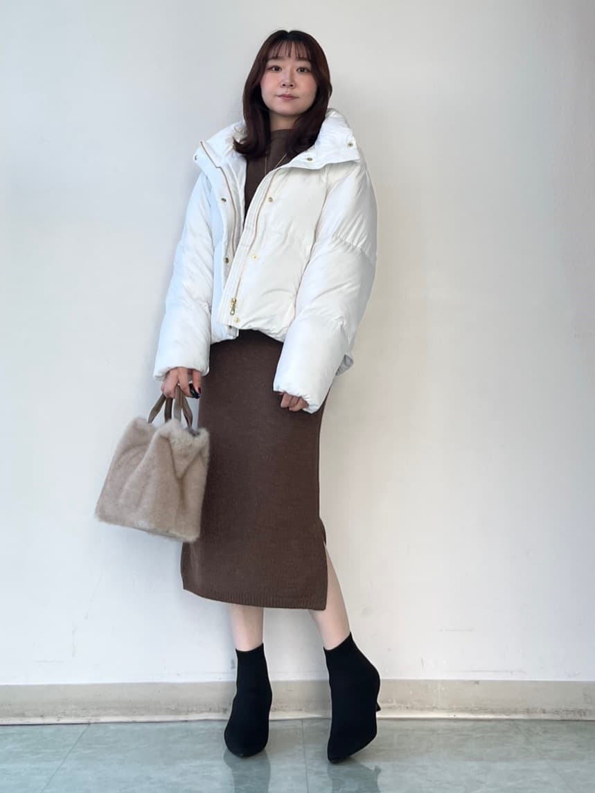 KAHOさんの「UNTITLED｜【セットアップ可/ゆったり】ウール混ラメニット」を使ったコーディネート