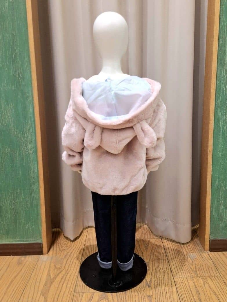 haruさんの「SHOO･LA･RUE｜【100-150cm/リンク可/洗濯機可】ウェットライク刺繍ロゴニット」を使ったコーディネート