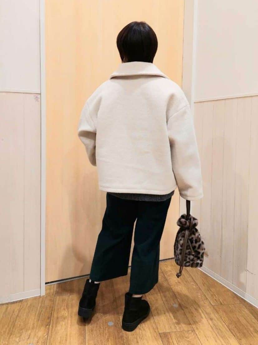 Kさんの「SHOO･LA･RUE｜【洗濯機可/S-LL】インせず着られる ふわふわハイネックニット」を使ったコーディネート