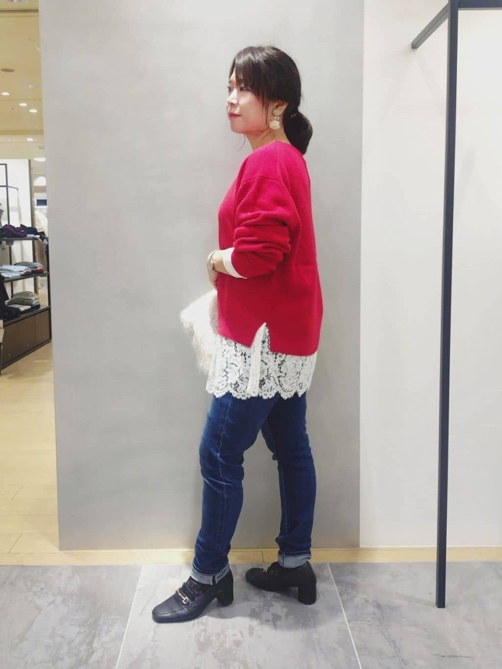 TOMOMIさんの「INDIVI｜スクエアトップロングネックレス」を使ったコーディネート