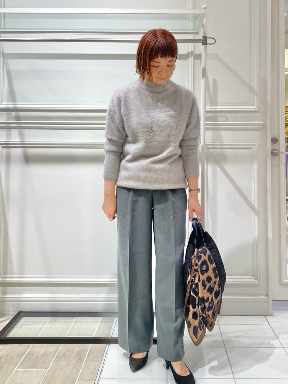 AKKOさんの「UNTITLED｜【大人な品格/ふわふわニット】フォックスカシミヤ コクーンニット」を使ったコーディネート